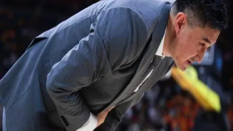 阿曼世预赛12强赛中国战平，武磊进球哈勒西追平比分