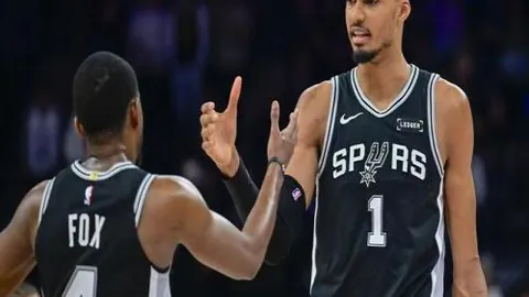 热刺与埃弗顿共患难，曼联对布赖顿胜败难料